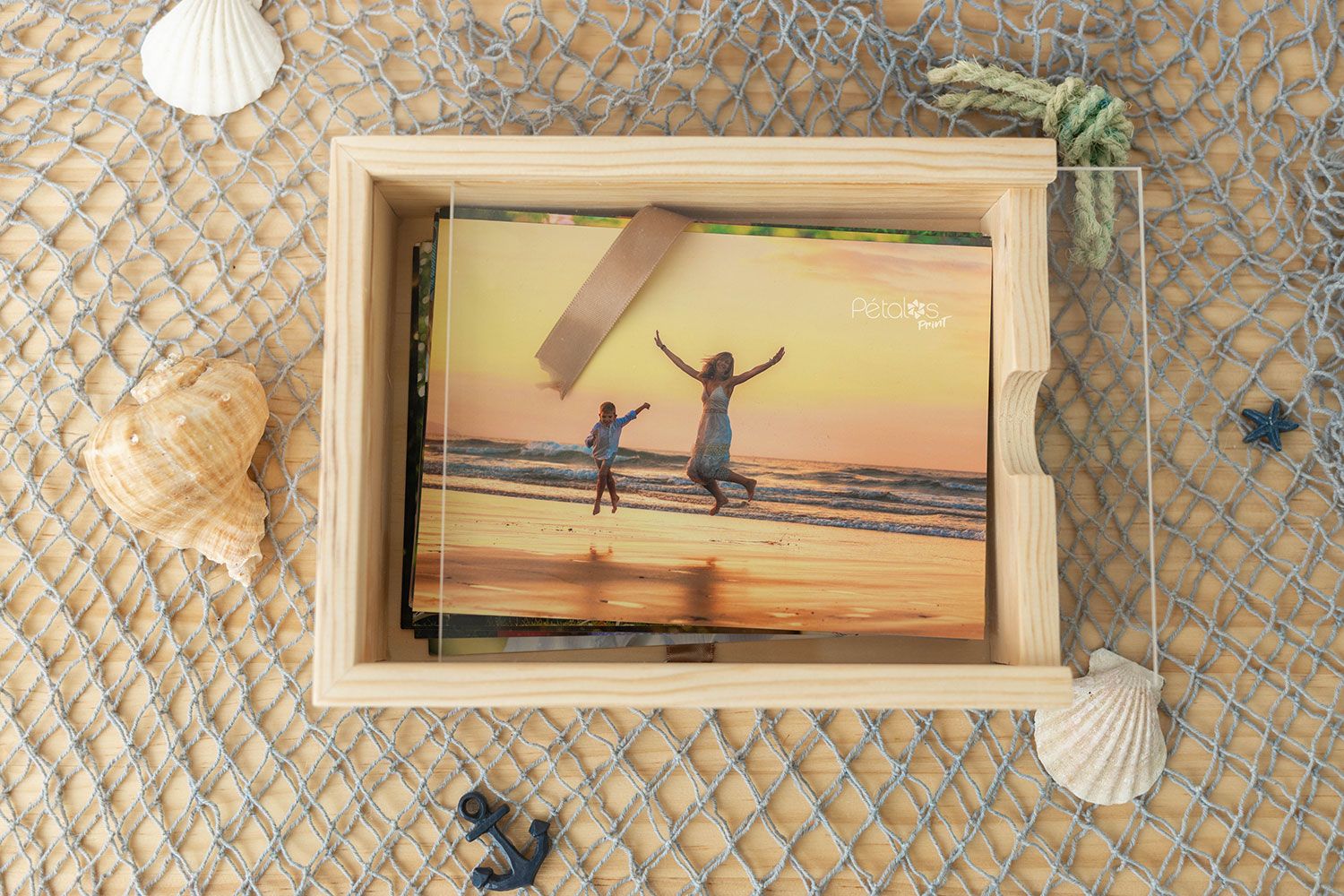 PhotoBox Crystal: Caja con tapa transparente para guardar fotos