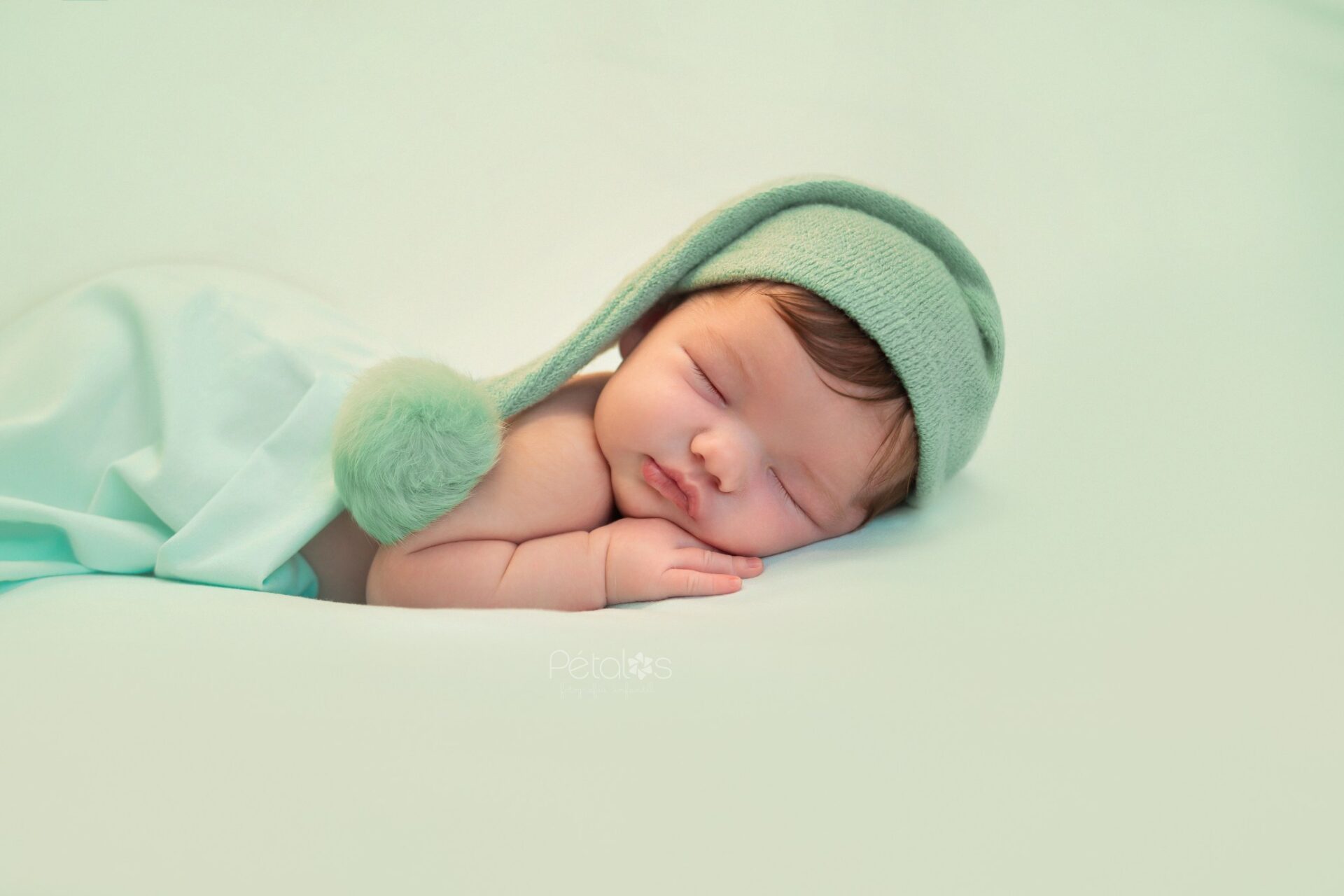 Reortaje Little Baby - Paue - Fotografos de bebes en Bilbao - Petalos (11)