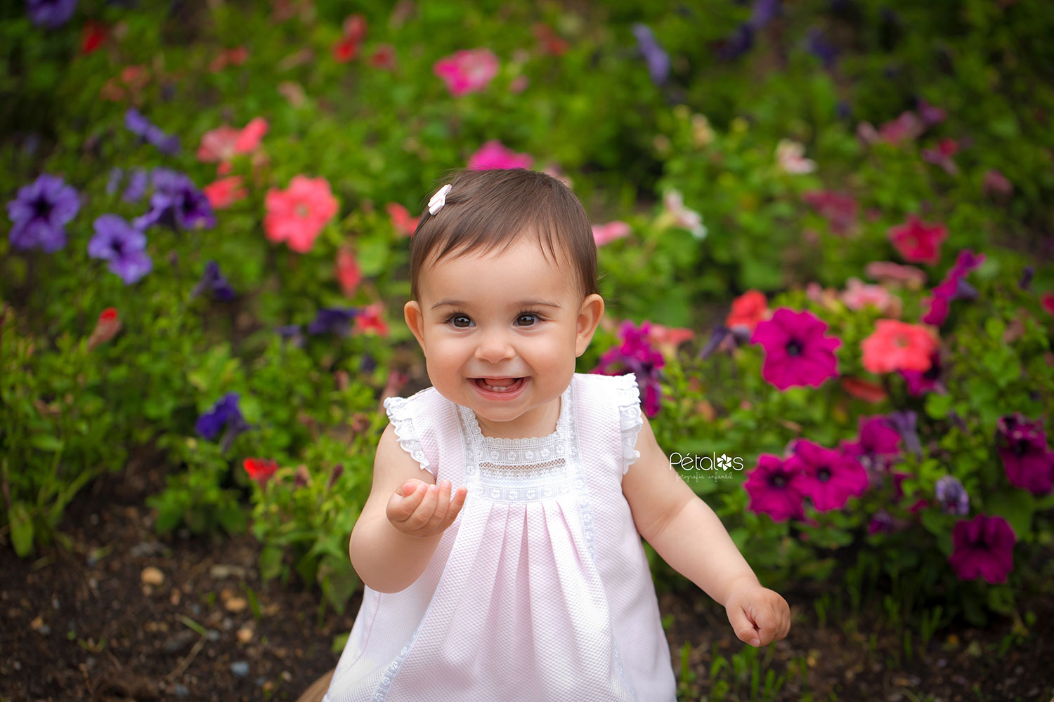 Reportaje-de-bebé-en-exterior---Adriana---Pétalos-fotografia-Infantil-(6)